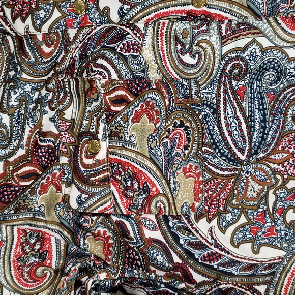 BCBG MaxAzria Women's Large blouse. - Picture 4 of 16